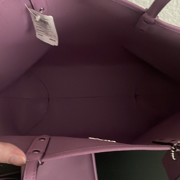 Coach City Tote NWT. Selling all 3 pieces together. Super cute. - Picture 5 of 7